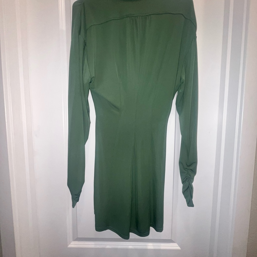 Cinq a Sept green Arden Ruched Dress - Picture 3 of 6